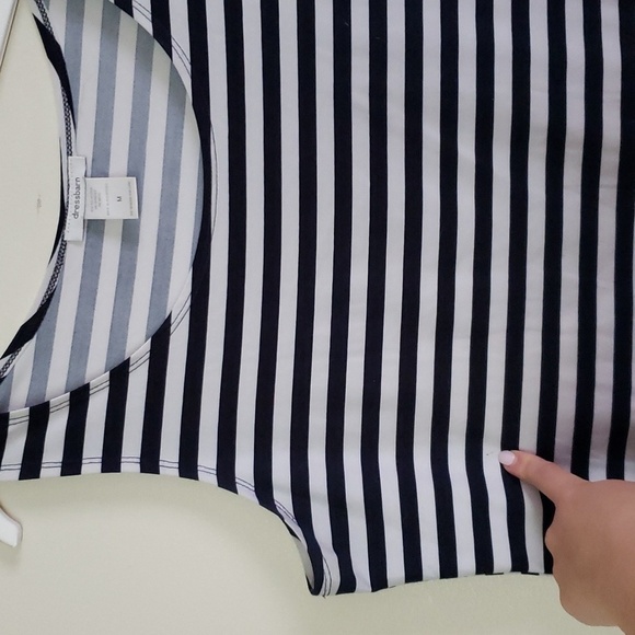 Dressbarn striped summer tank top, coastal nautical vibes, women's medium - Picture 7 of 8